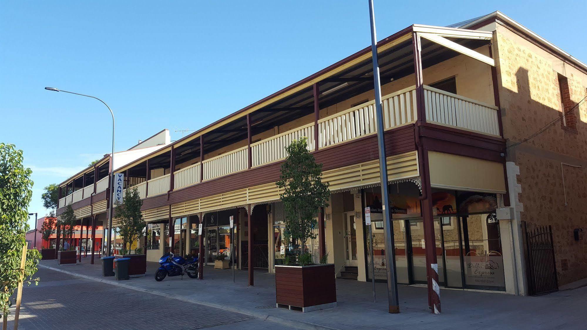 Balcony On Sixth Lodge Murray Bridge Exterior foto